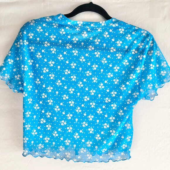 Retro BCBGeneration Sky Blue Baby Tee Crop Top Whimsigoth Floral Juniors Size L - Picture 3 of 9